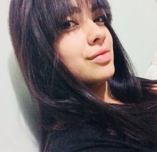 Ana Beatriz Oliveira